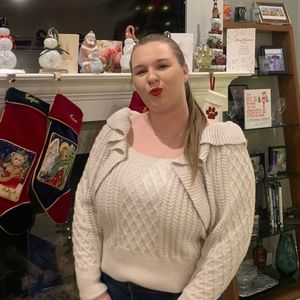 Meet your Posher, Avery